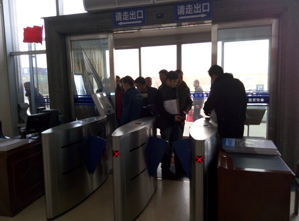 駕照科目一考試實名制人證合一自助考場解決方案