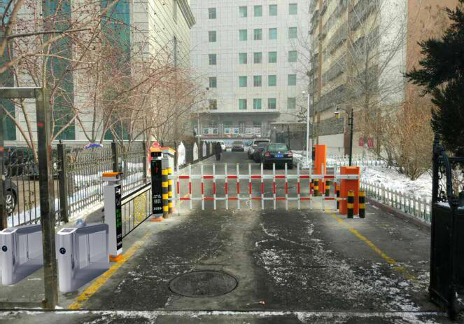 東信人證車人臉車牌識別通道管理系統 東信人證車人臉車牌識別通道管理系統