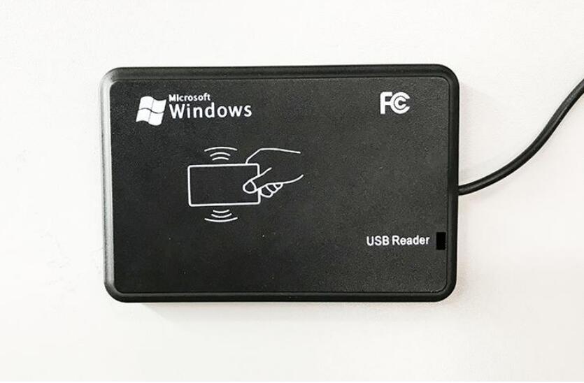 云解碼身份證讀卡器整機實物圖