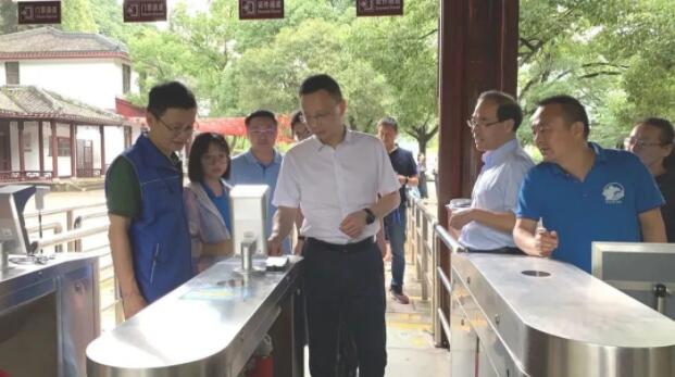 閘機配備社保卡讀卡器 刷社保卡通行