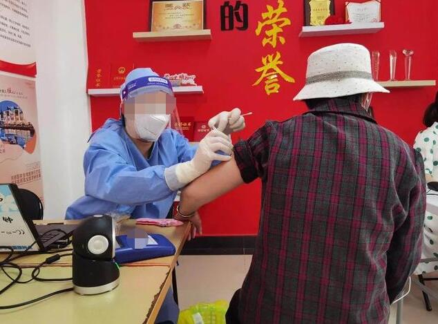 上海青浦區(qū)老年群體新冠疫苗接種使用身份證掃碼墩 上海青浦區(qū)老年群體新冠疫苗接種使用身份證掃碼墩