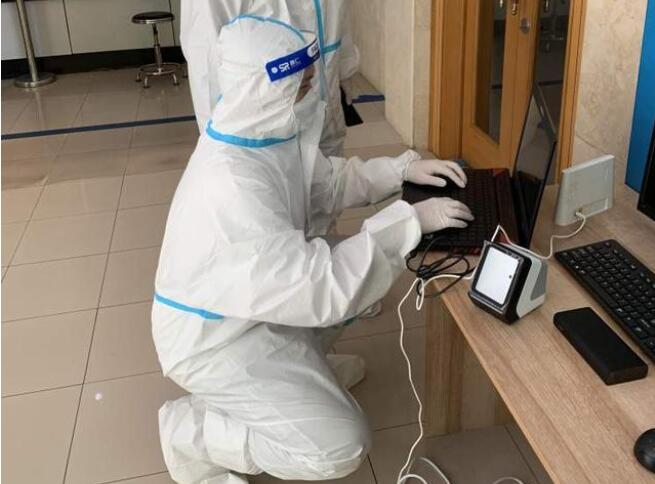 城投水務集團第一批9個營業廳已經安裝“掃碼墩”